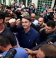 Candidato à Presidência pelo PSL, Jair Bolsonaro, acena após votar no Rio de Janeiro
07/10/2018 REUTERS/Pilar Olivares  Foto: Reuters