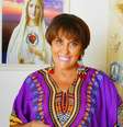 Sensitiva se tornou famosa na TV por comentar a espiritualidade das celebridades  Foto: Divulgação