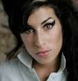 Momentos de Amy Winehouse - Cantora inspira o documentário 'Amy', dirigido por Asif Kapadia, vencedor do Oscar de melhor documentário em 2016; filme está no Netflix, está esperando o quê? Veja a seguir 10 momentos da vida e da obra da artista.  Foto: Divulgação / Estadão Conteúdo