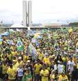 Protestos a favor de Bolsonaro e contra a volta do PT ao governo em frente ao Congresso Nacional   Foto: Jose Cruz/Agencia Brasil / Estadão