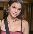 Bruna Marquezine é flagrada por fã enquanto se maquia em banheiro de aeroporto  Foto: AGNews / PurePeople