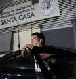 Senador Magno Malta chega à Santa Casa de Juiz de Fora, onde Bolsonaro foi internado após ser esfaqueado 6/9/2018 REUTERS/Ricardo Moraes   Foto: Reuters
