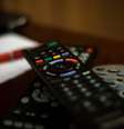 Controle remoto surgiu a partir da vontade de um homem de desativar o som de sua TV e mudar de canal durante os intervalos comerciais  Foto: BBC News Brasil