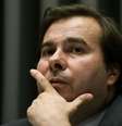 Apesar da ampla renovação, o atual presidente da Câmara, Rodrigo Maia (DEM-RJ), tenta se articular para continuar na liderança da Casa  Foto: AGÊNCIA BRASIL / BBC News Brasil