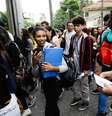 Candidatos começam entrar na Faculdade Uninove na Barra Funda, zona oeste da capital, para o primeiro dia de provas do Exame Nacional do Ensino Médio   Foto: ALOISIO MAURICIO/ FOTOARENA / Estadão
