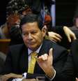 O presidente eleito Jair Bolsonaro (PSL)(d) e o vice-presidente eleito, Hamilton Mourão (PRTB), durante sessão especial realizada no Congresso Nacional, em Brasília, para celebrar os 30 anos da Constituição, nesta terça- feira, 06.  Foto: Dida Sampaio / Estadão