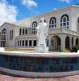 Catedral basílica del Dulce Nombre de Maria, em Guam, território dos Estados Unidos  Foto: Yongsuk Son / iStock