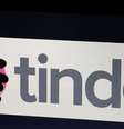 Emile Ratelband acredita que a mudança de idade pode ajudá-lo a conseguir mais encontros no Tinder  Foto: Getty Images / BBC News Brasil