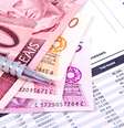 Pagamento de boletos vencidos poderá ser feito em qualquer banco  Foto: Cifotart / iStock