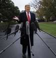 Trump assina ordem contra imigrantes e ataca imprensa  Foto: EPA / Ansa - Brasil