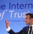 French President Emmanuel Macron delivers a speech during the opening session of the Internet Governance Forum (IGF) at the UNESCO headquarters in Paris, France November 12, 2018. Ludovic Marin/Pool via REUTERS - RC1F448AB4F0  Foto: Reuters