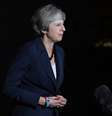Theresa May anunciou o acordo com a UE na noite de quarta; na manhã seguinte, quatro integrantes do gabinete renunciaram por discordarem dos termos  Foto: EPA / BBC News Brasil