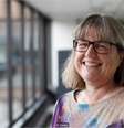 Cinquenta e cinco anos depois de Goeppert-Mayer, Donna Strickland ganhou o Nobel de Física, compartilhado com os físicos Arthur Ashkin e Gerard Mourou  Foto: Cole Burston / BBC News Brasil