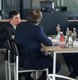  futuro ministro da Justiça, Sérgio Moro (e), durante almoço com Fabiano Bordignon (de costas), chefe da PF em Foz do Iguaçu (PR); de Érika Marena (d), delegada PF; de Flávia Blanco (encoberta), diretora de secretaria da 13ª Vara da Justiça Federal no Paraná; e Rosalvo Ferreira Franco (d), ex- superintendente da PF no Paraná.  Foto: Dida Sampaio / Estadão
