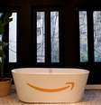 Banheira com logo da Amazon à venda n aprimeira loja física na Espanha 
21/11/2018
REUTERS/Sergio Perez  Foto: Reuters