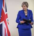 Theresa May em reunião do Conselho Europeu, em Bruxelas  Foto: EPA / Ansa - Brasil
