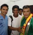 Etcheverry, o carrasco boliviano, ao lado de Ronaldinho   Foto: Marco Etcheverry