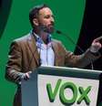 Santiago Abascal, líder do partido, rejeita o rótulo de extrema-direita e diz preferir focar na unidade da Espanha  Foto: SOPA Images/Getty / BBC News Brasil