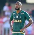 Messias, do América MG, olha o jogo em partida contra o São Paulo  Foto: Fernando Dantas / Gazeta Press