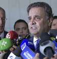 O senador Aécio Neves fala com jornalistas após ser alvo da Operação Ross  Foto: Waldemir Barreto/Agência Senado / Estadão Conteúdo