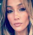 Jennifer Lopez reúne trabalhos na música, televisão e cinema.  Foto: Instagram / @jlo / Estadão