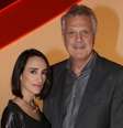 Maria Prata compartilhou foto na qual aparece com Pedro Bial e a filha deles, Laura, de 1 ano  Foto: AGNews / PurePeople