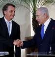 President eleito Jair Bolsonaro cumprimenra primeiro-ministro de Israel, Benjamin Netanyahu
28/12/2018
Fernando Frazao/Courtesy of Agencia Brasil/Handout via REUTERS  Foto: Reuters