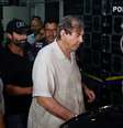 João de Deus chegando à polícia, em Goiânia  Foto: Metropoles/Igo Estrela / Reuters
