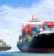 Dois grandes tratados de livre comércio vão entrar em vigor. O Japão, terceira maior economia do mundo, fará parte de ambos. Enquanto isso, EUA adotam políticas protecionistas e travam guerra comercial com a China. O que deve prevalecer?  Foto: Getty Images / BBC News Brasil