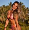 Carolina é empresária e influenciadora digital com 14 mil seguidores. É de Salvador, mas já morou na Califórnia e em Londres  Foto: Reprodução