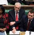 Líder do Partido Trabalhista, Jeremy Corbyn (ao centro), participa de debates antes de votação sobre acordo de May para o Brexit
15/01/2019
UK Parliament/Jessica Taylor/Handout via REUTERS    Foto: Reuters
