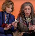 As atrizes Jane Fonda e Lily Tomlin, da série 'Grace and Frankie'.  Foto: Reprodução/Netflix / Estadão
