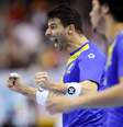Felipe Borges comemora em Brasil x Coreia no Mundial de Handebol  Foto: Annegret Hilse / Reuters
