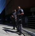 Policiais em frente ao hospital Albert Einstein por ocasião da cirurgia de Bolsonaro 27/01/2019 REUTERS/Amanda Perobelli  Foto: Reuters