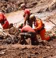 Equipes de resgate trabalham em busca de vítimas na lama de Brumadinho
28/01/2019 REUTERS/Adriano Machado  Foto: Reuters