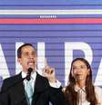 Líder da oposição venezuelana, Juan Gauidó, ao lado da mulher, Fabiana Rosales  Foto: Carlos Garcia Rawlins / Reuters