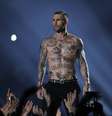 Adam Levine, do Marron 5, durante show do intervalo do Super Bowl
03/02/2019
REUTERS/Mike Segar  Foto: Reuters
