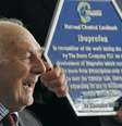 Stewart Adams morreu em 30 de janeiro, aos 95 anos  Foto: SAMUEL KIRBY, BOOTS UK / BBC News Brasil