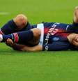 Cavani se machucou no duelo do PSG contra o Bordeaux  Foto: Gonzalo Fuentes / Reuters