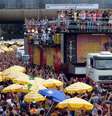Bloco de Claudia Leitte desfilou na 23 de Maio, via onde passaram alguns dos maiores cordões  Foto: Rovena Rosa / Agência Brasil