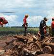 Brumadinho - Escombros de casas e máquinas são encontrados no local da tragédia.   Foto: Corpo de Bombeiros de MG/Divulgação / Estadão Conteúdo