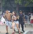 Torcedores do Vasco são dispersados com bombas lançadas por policiais militares em acesso do Estádio do Maracanã, na zona norte do Rio de Janeiro, na tarde este domingo (17), depois do Juizado Especial Criminal (Jecrim) determinar portões fechados na partida entre Vasco e Fluminense pela final da Taça Guanabara 2019.  Foto: Marcelo de Jesus/ RAW IMAGE / Estadão Conteúdo