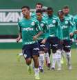 Jogadores do Palmeiras treinam na Academia de Futebol  Foto: CESAR GRECO/FOTOARENA / Estadão