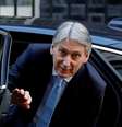 Philip Hammond do lado de fora da residência oficial da primeira-ministra britânica em Londres
19/02/2019 REUTERS/Peter Nicholls  Foto: Reuters