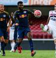 Com um a menos, São Paulo não consegue sair do zero contra o Red Bull no Morumbi  Foto: JALES VALQUER/FRAMEPHOTO / Estadão