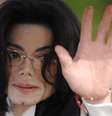 O artista Michael Jackson em Santa Maria, Califórnia
13/05/2005
REUTERS/Phil Klein   Foto: Reuters