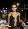 Bruna Marquezine também compareceu ao Bloco das Poderosas, comandado por Anitta  Foto: AGNews / PurePeople