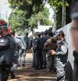 Movimentação após tiroteio ocorrido na Escola Estadual Raul Brasil de Suzano, na Rua Otávio Miguel da Silva, em Suzano, na Grande São Paulo, nesta quarta-feira (13)  Foto: FELIPE RAU / Estadão Conteúdo