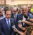 O governador de São Paulo, João Doria (PSDB)(c), fala aos jornalistas após tiroteio ocorrido na Escola Estadual Raul Brasil de Suzano, na Rua Otávio Miguel da Silva, em Suzano, na Grande São Paulo, nesta quarta-feira (13)  Foto: MARCELO GONCALVES/SIGMAPRESS / Estadão