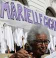 Mulher participa de manifestação para marcar um ano do assassinato de vereadora Marielle Franco no Rio de Janeiro
14/03/2019 REUTERS/Sergio Moraes  Foto: Reuters